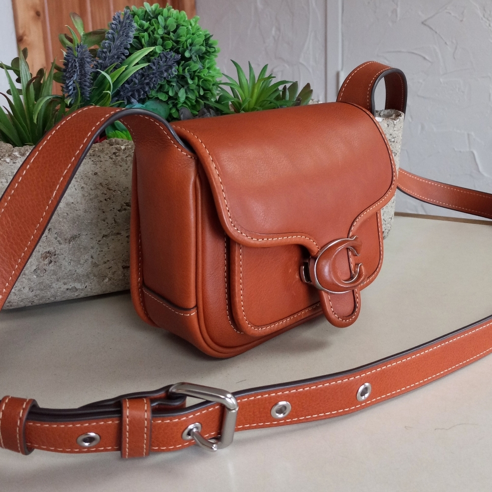 Coach Grace, Tabby Messenger 19, Small, Burnished Amber